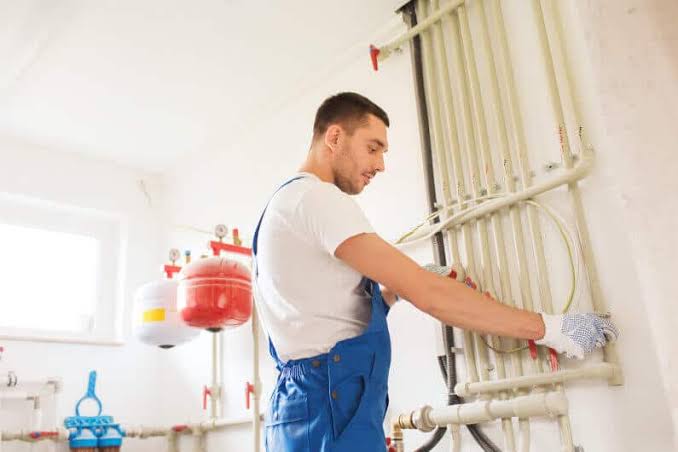 The Benefits of Hiring a Local Plumber in Rockingham